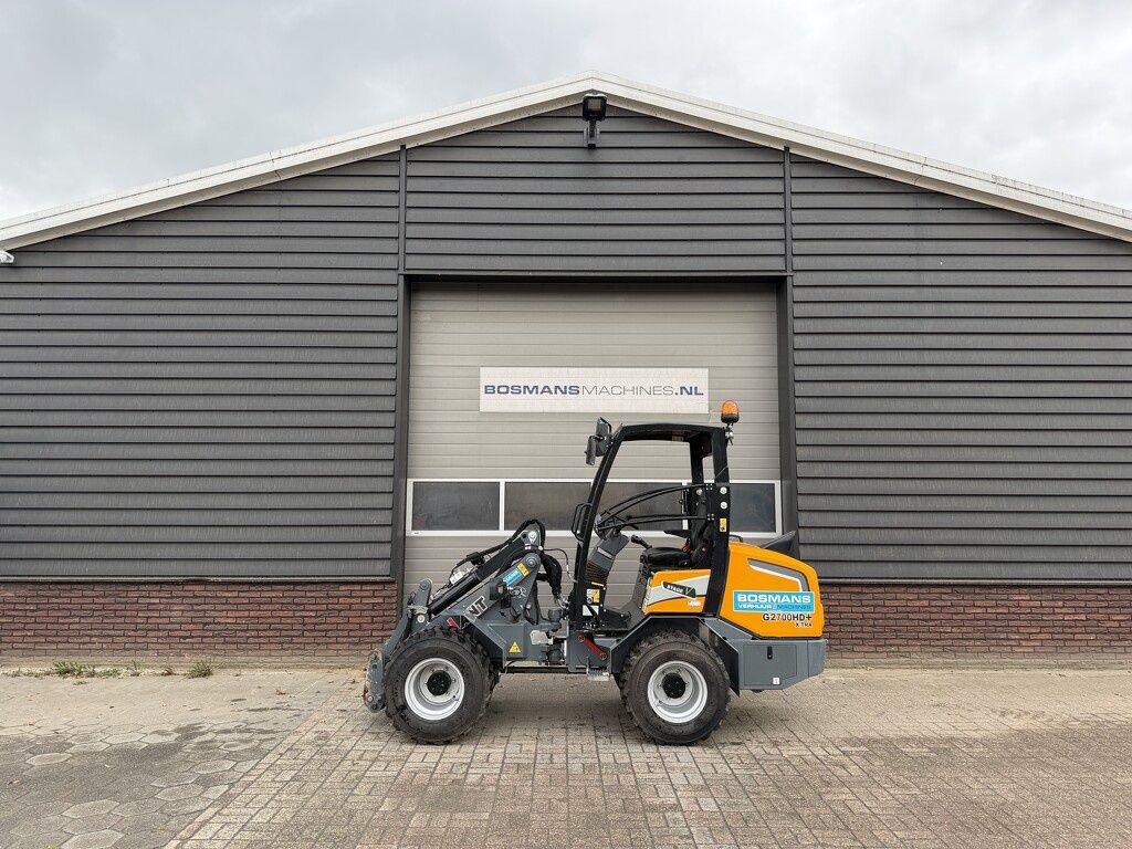 Giant G2700 X-TRA HD+ minishovel 2026 205 uur €510 LEASE