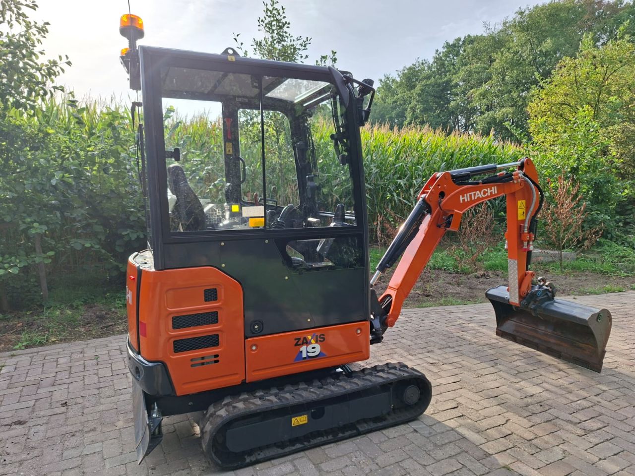 Hitachi ZX19-6 CR | bj 2025 | 79uur | Sloopsorteer functie
