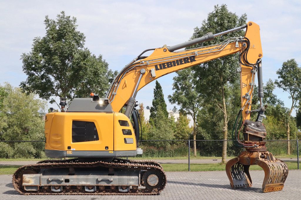 Liebherr R926 K LC COMPACT | SORTING GRAB | QUICK COUPLER