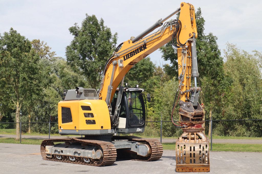 Liebherr R926 K LC COMPACT | SORTING GRAB | QUICK COUPLER