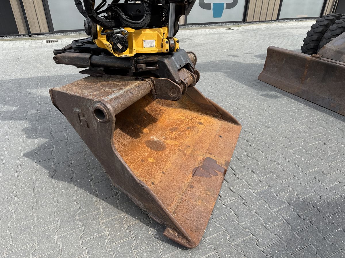 Gebruikte CATERPILLAR M313D mobiele kraan met airco