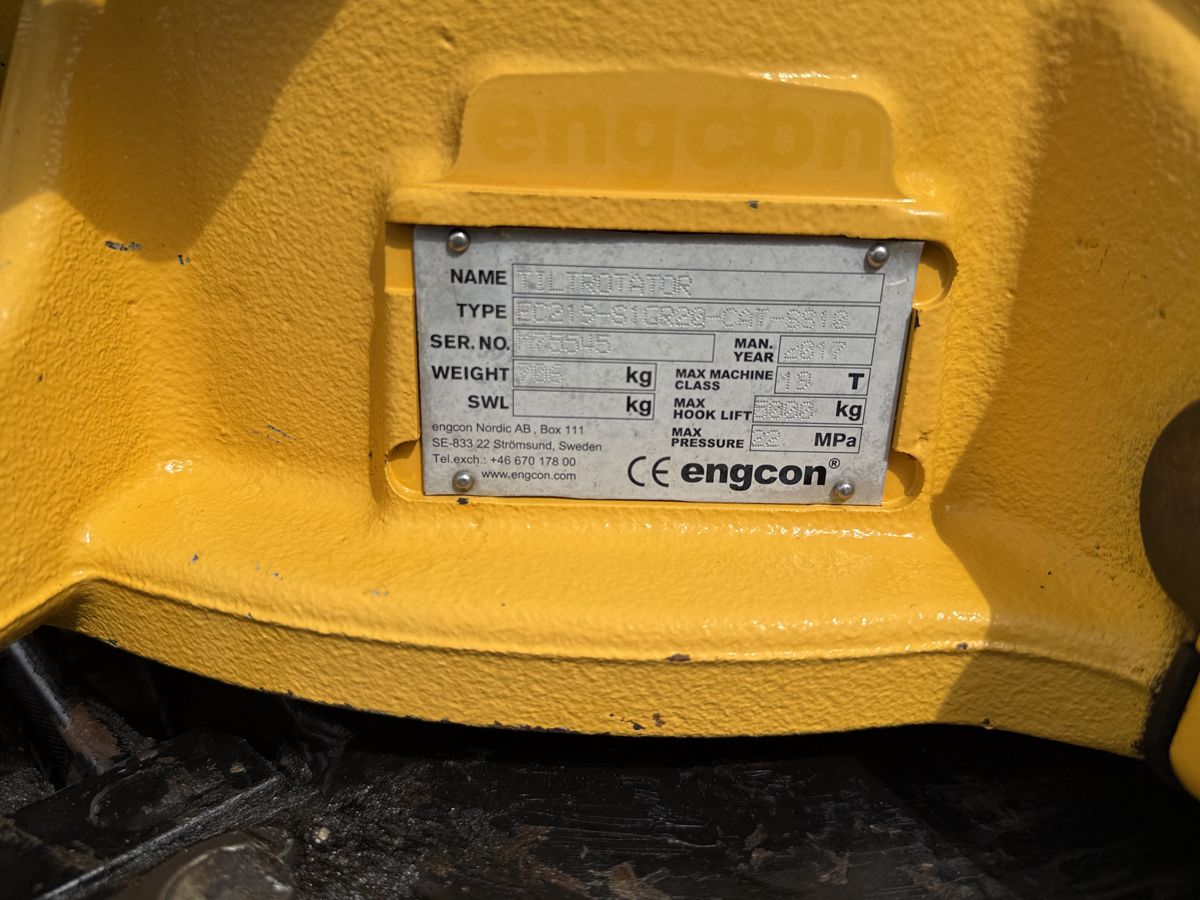 Gebruikte CATERPILLAR M313D mobiele kraan met airco