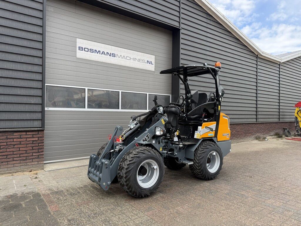Giant G2300 X-TRA HD minishovel NIEUW €475 LEASE