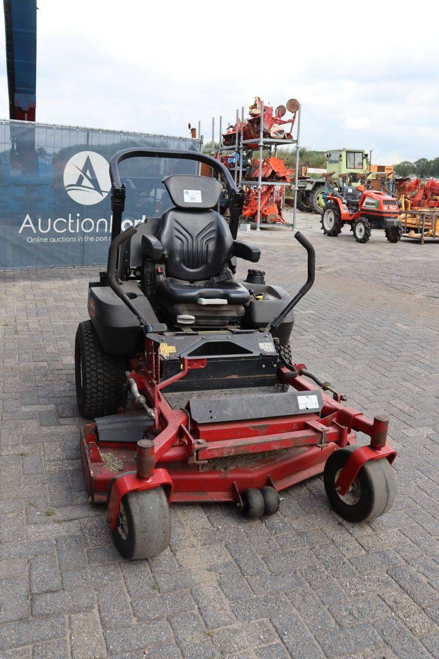 Ride-on mower Toro Z Master Professional 7000 Series Diesel 16.9kW 2011