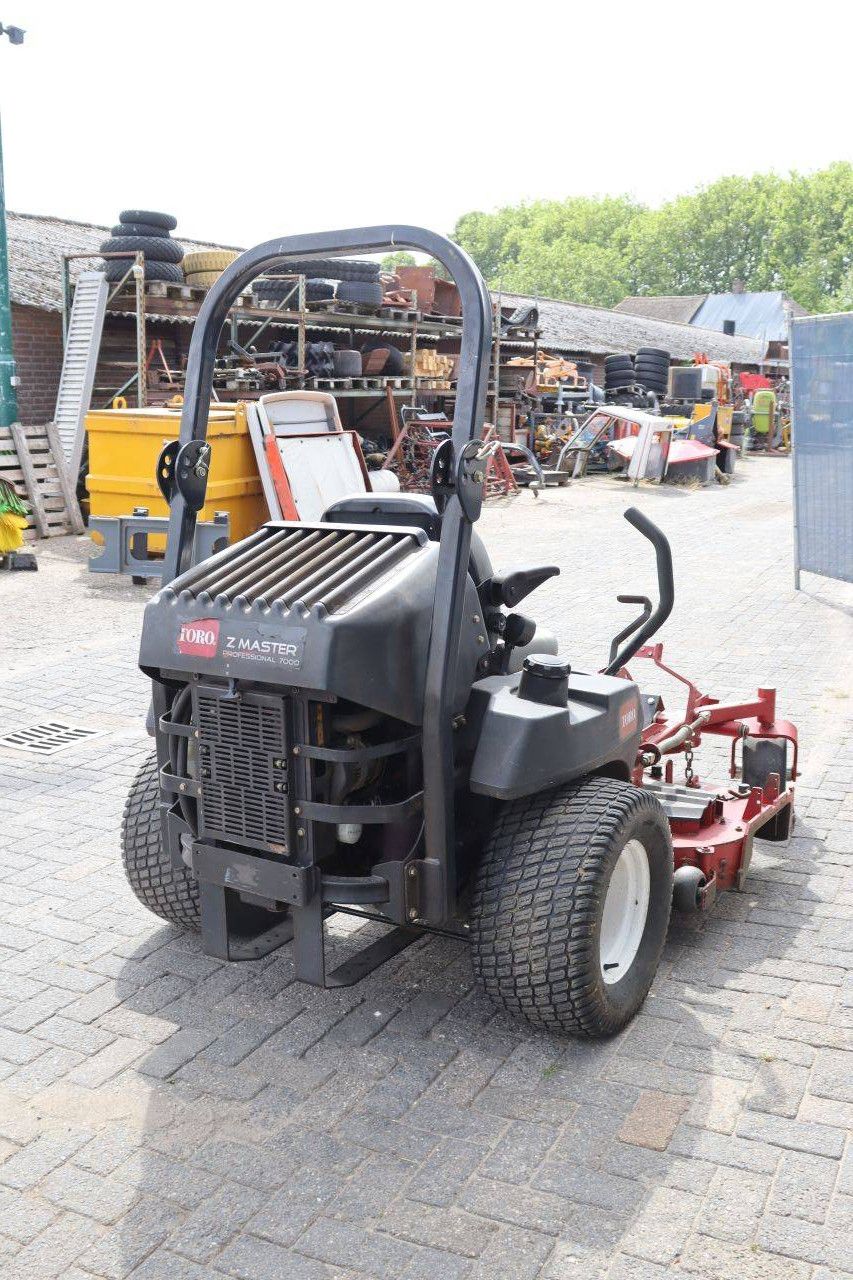 Aufsitzmäher Toro Z Master Professional 7000 Serie Diesel 16,9 kW