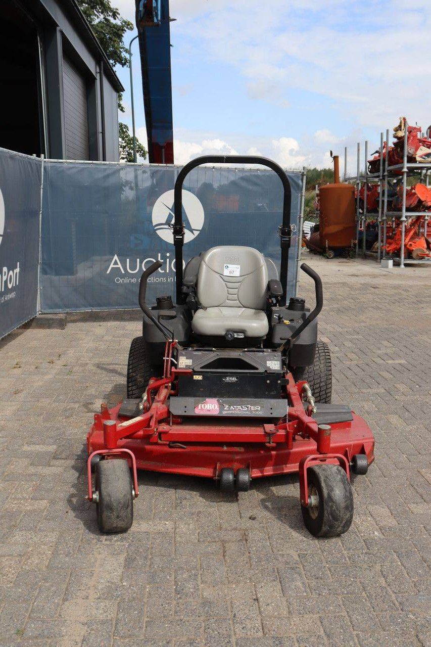 Aufsitzmäher Toro Z Master Professional 7000 Serie Diesel 16,9 kW