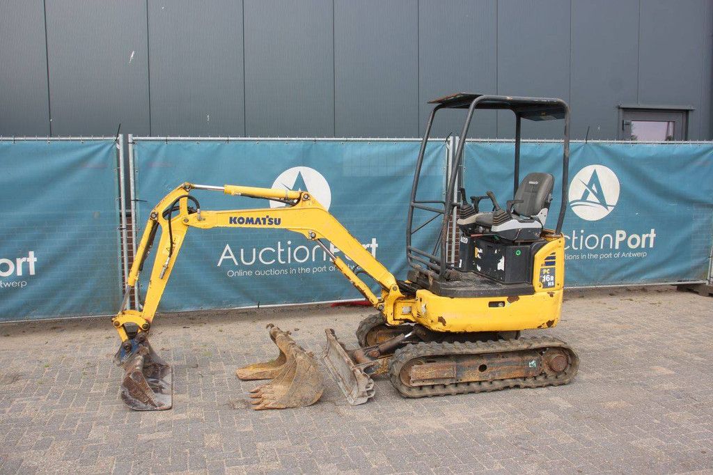 Minigraver Komatsu PC16R-3HS Diesel 11.8kW 2012