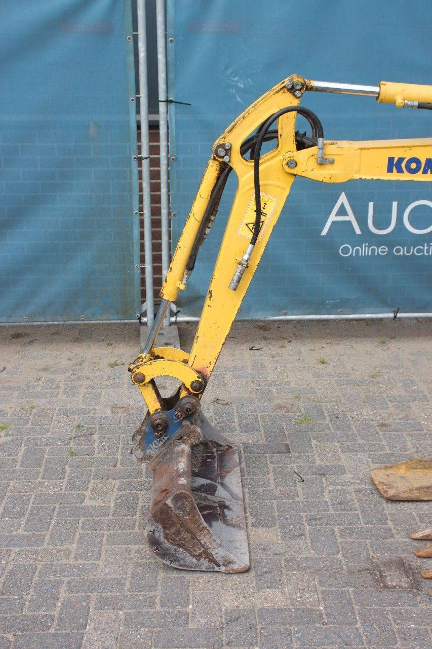Minigraver Komatsu PC16R-3HS Diesel 11.8kW 2012