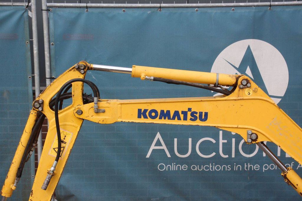 Minigraver Komatsu PC16R-3HS Diesel 11.8kW 2012