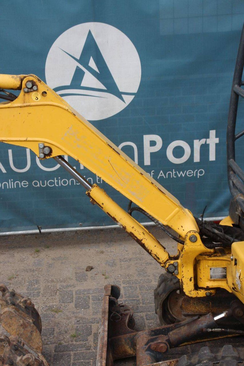 Minigraver Komatsu PC16R-3HS Diesel 11.8kW 2012