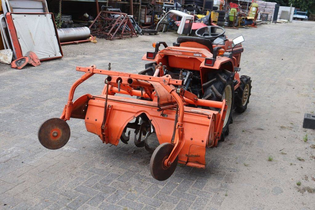 Mini tractor Kubota Bulltra B1-15 Diesel 15HP with cultivator