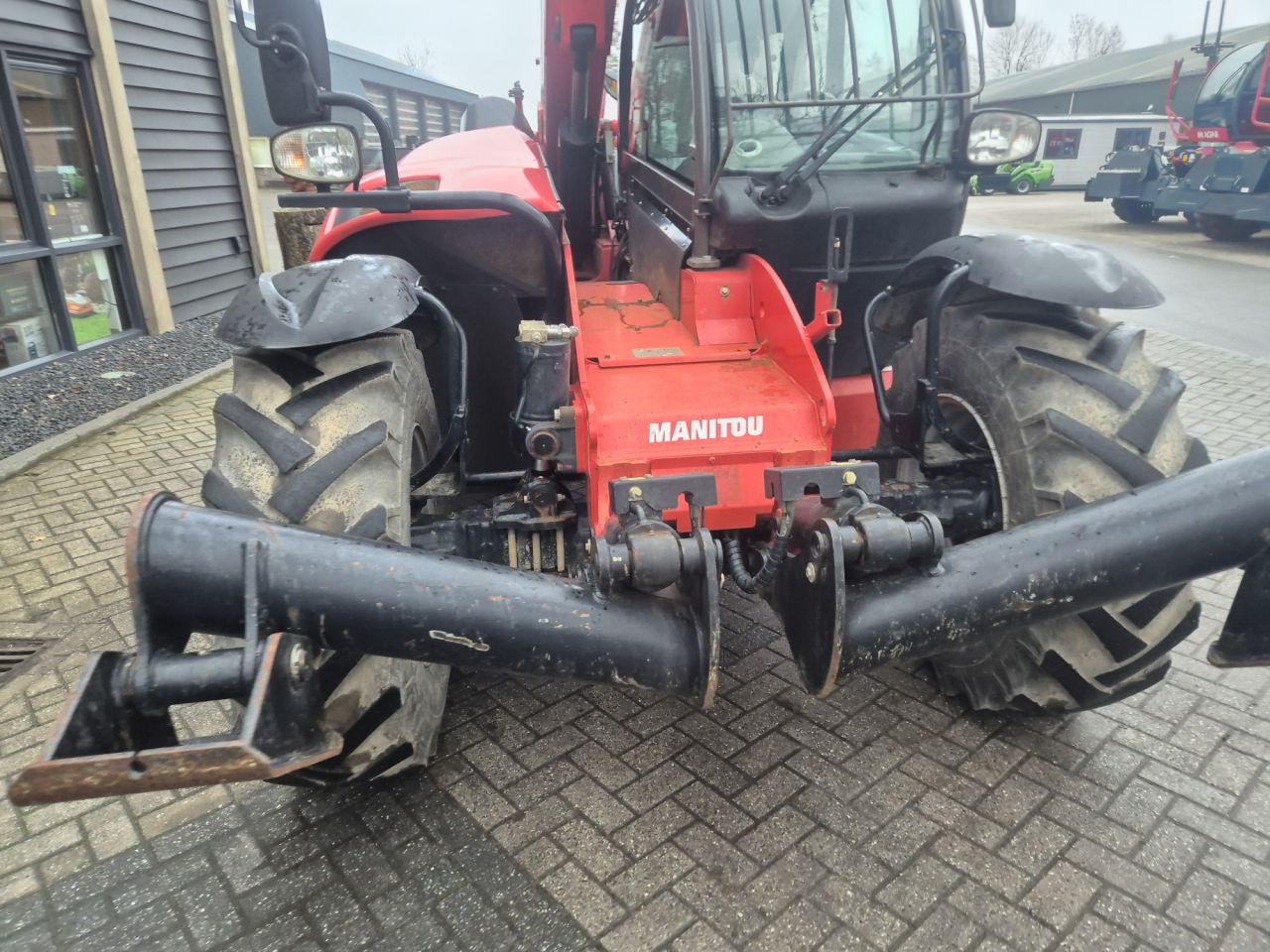 Gebruikte MANITOU MT1335 starre verreiker met hefhoogte tot 13 m