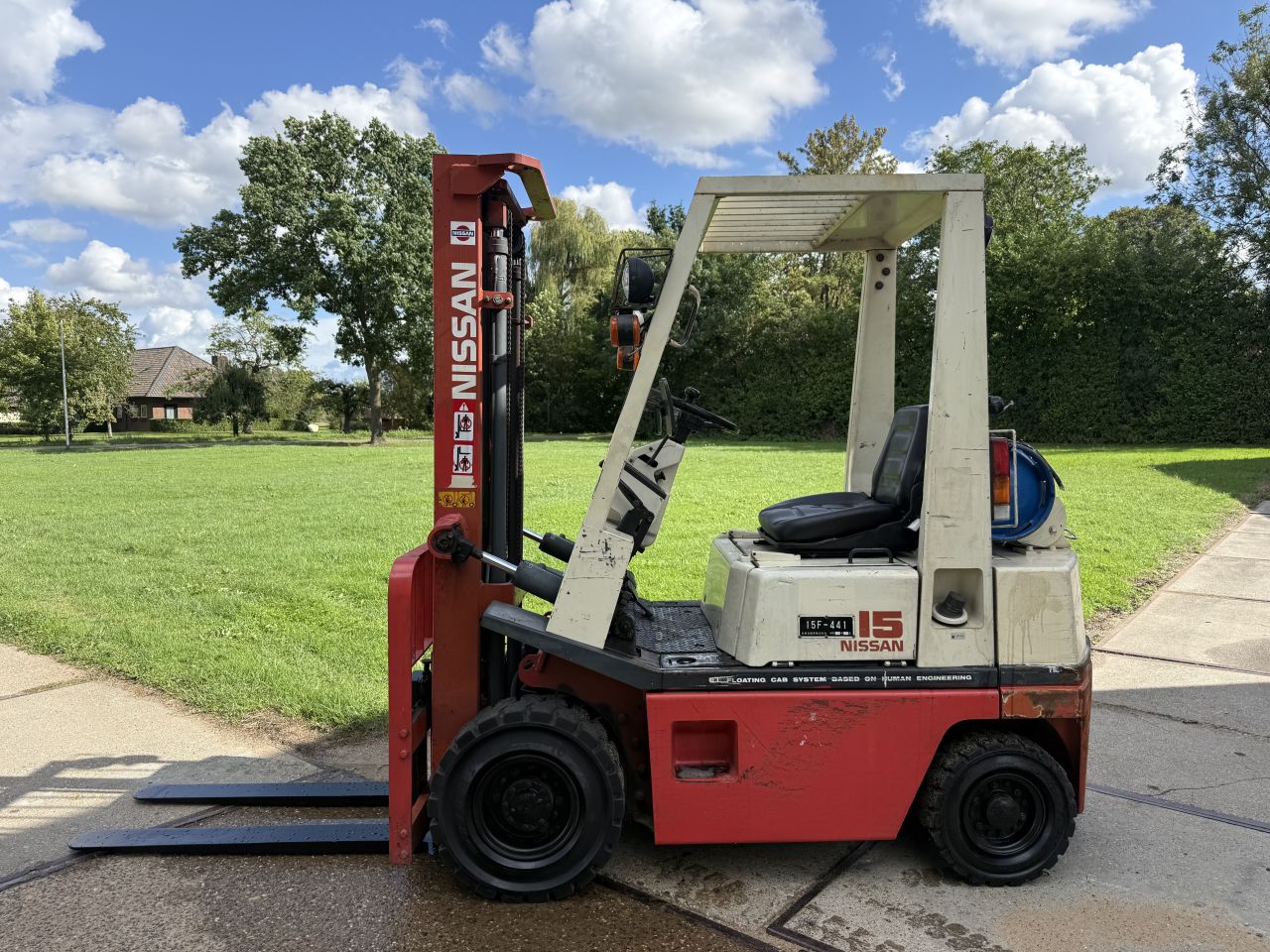 Nissan 1500KG LPG heftruck + grote onderhoudsbeurt