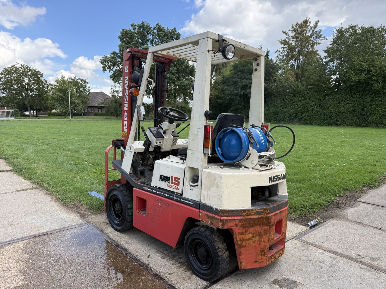 Nissan 1500KG LPG heftruck + grote onderhoudsbeurt
