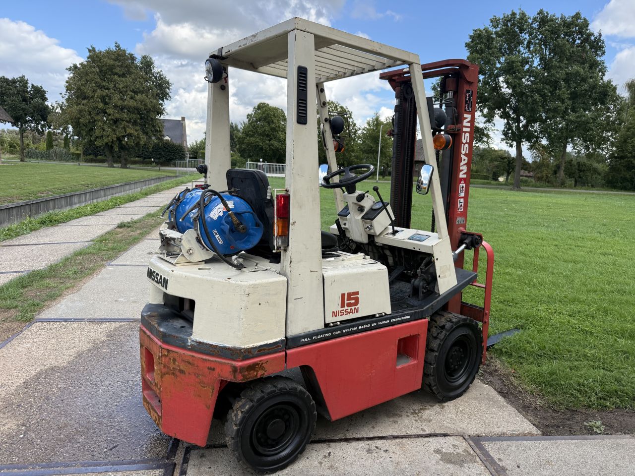 Nissan 1500KG LPG heftruck + grote onderhoudsbeurt