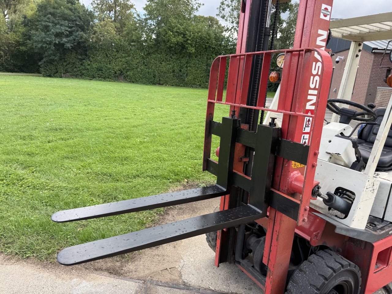 Nissan 1500KG LPG heftruck + grote onderhoudsbeurt