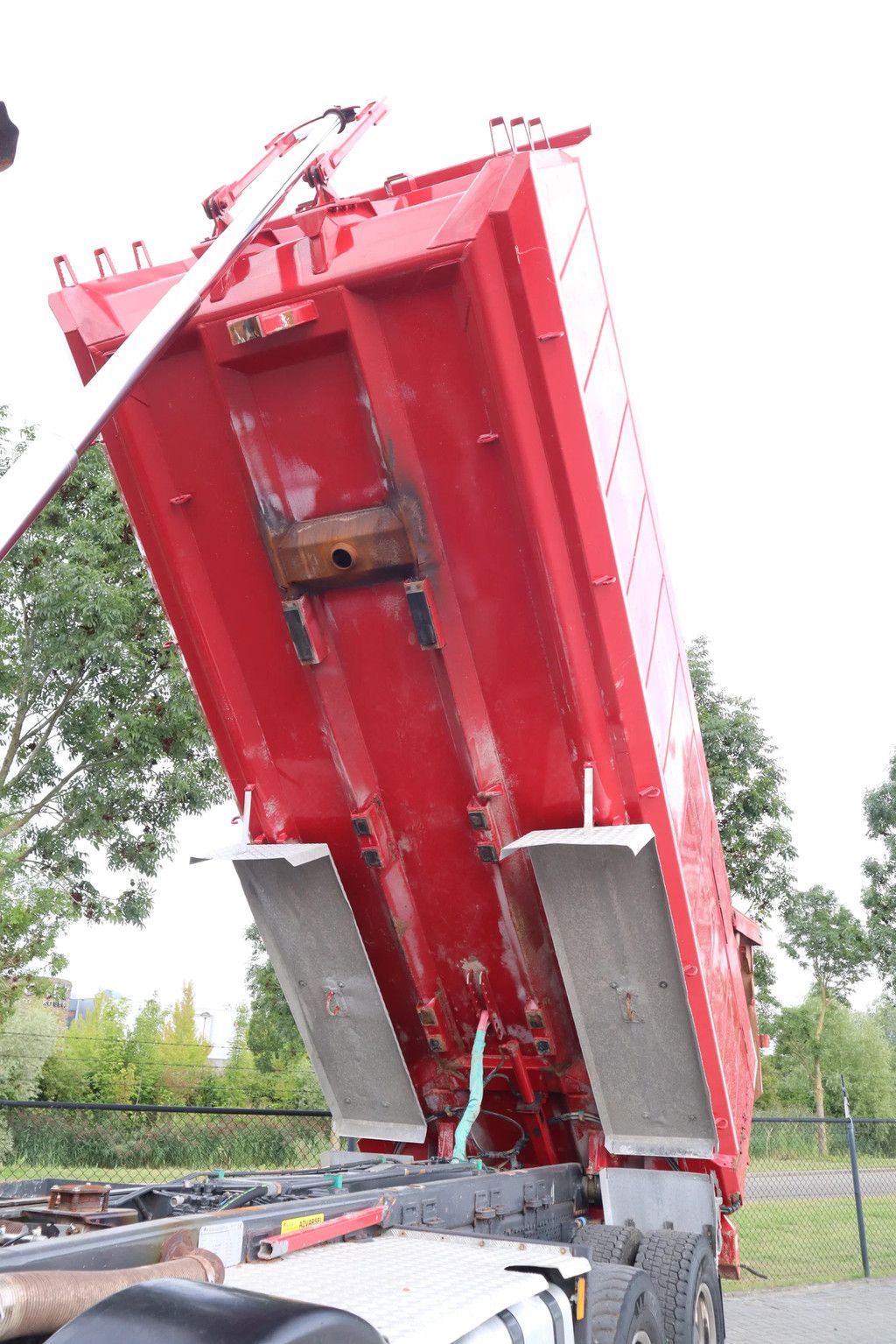 Mercedes-Benz AROCS 4153 | 8X4 | LOW KM!! | RETARDER | FULL STEEL | EURO 6