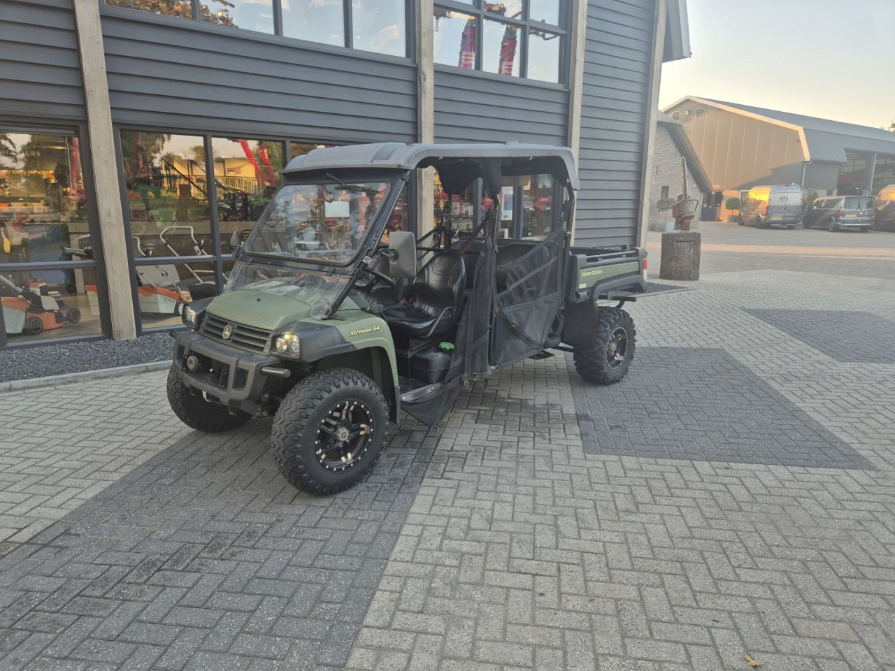 JOHN DEERE XUV855M UTV voor 4 personen