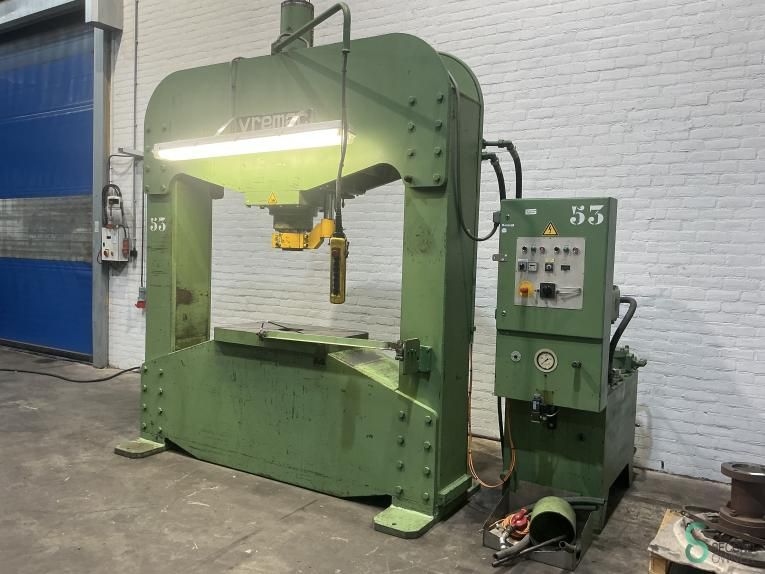Hydraulische persen Vremac 100t, 2000mm
