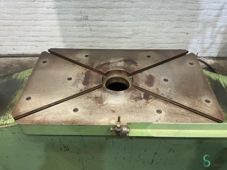 Hydraulische persen Vremac 100t, 2000mm