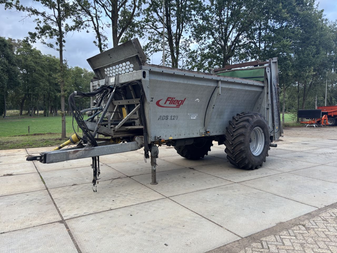 Fliegl stalmeststrooier mestverspreider bj 2017