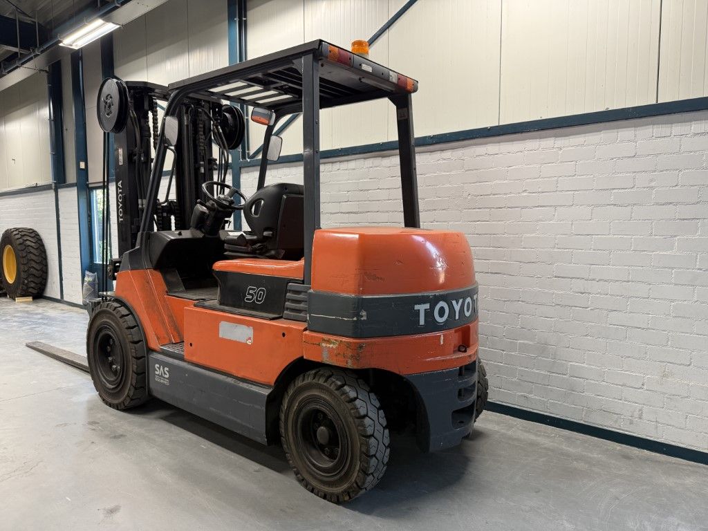 TOYOTA 7FBMF50