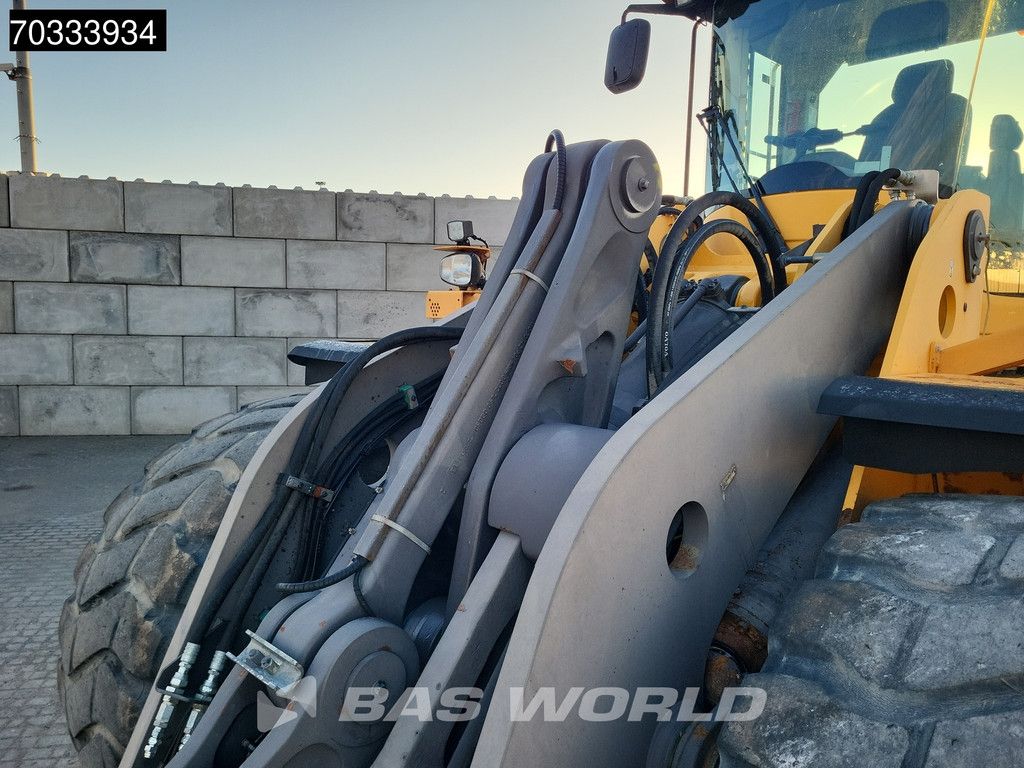 Volvo L220 G Reversible seat - CDC