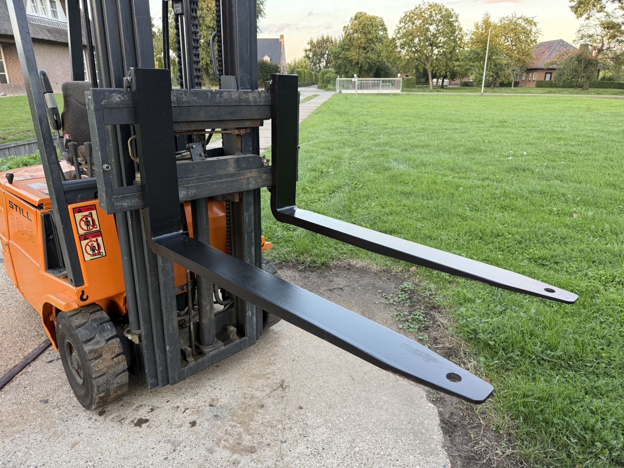 Still 1500KG elektrisch 3-delige mast 5M freelift Sideshift