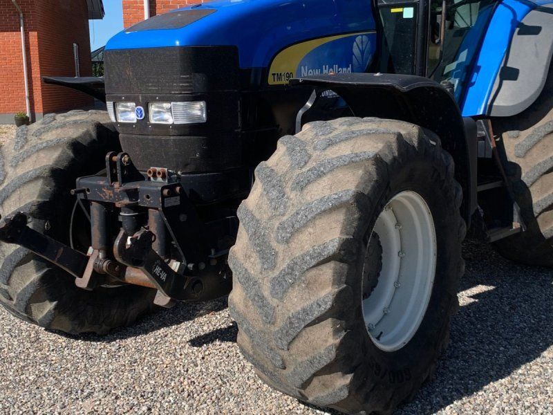 New Holland TM 190