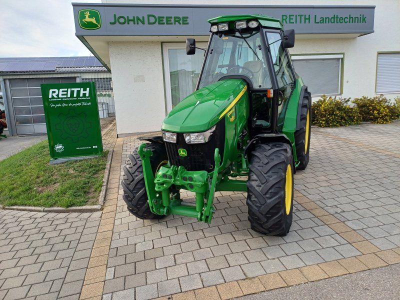 John Deere 5085M