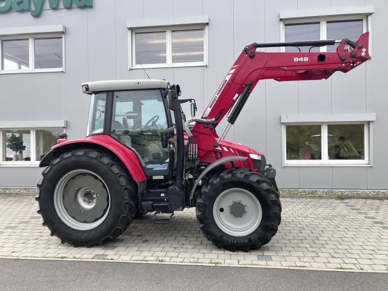 Massey Ferguson 5613