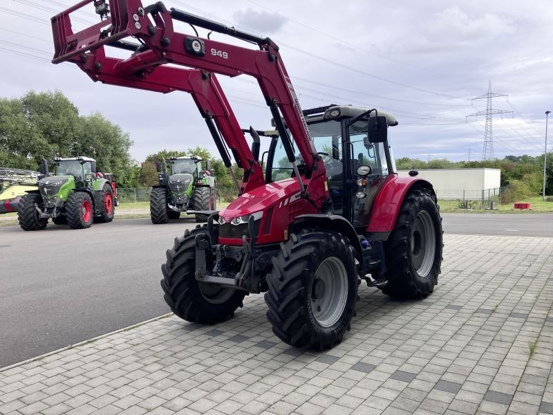 Massey Ferguson 5613