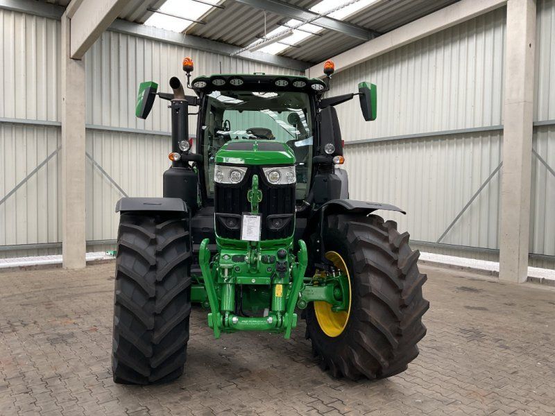 John Deere 6R 250