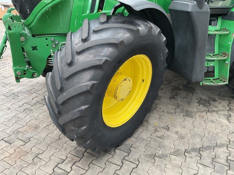 John Deere 6140R
