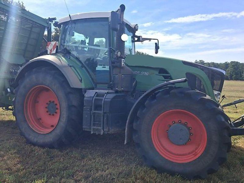 Fendt 936 Vario SCR Profi mit FH+FZW