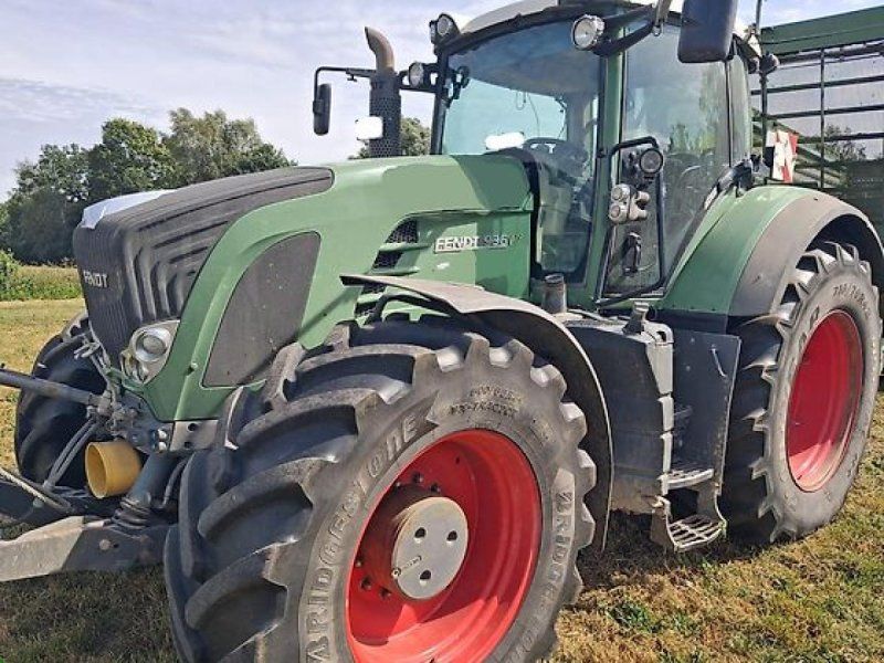 Fendt 936 Vario SCR Profi mit FH+FZW