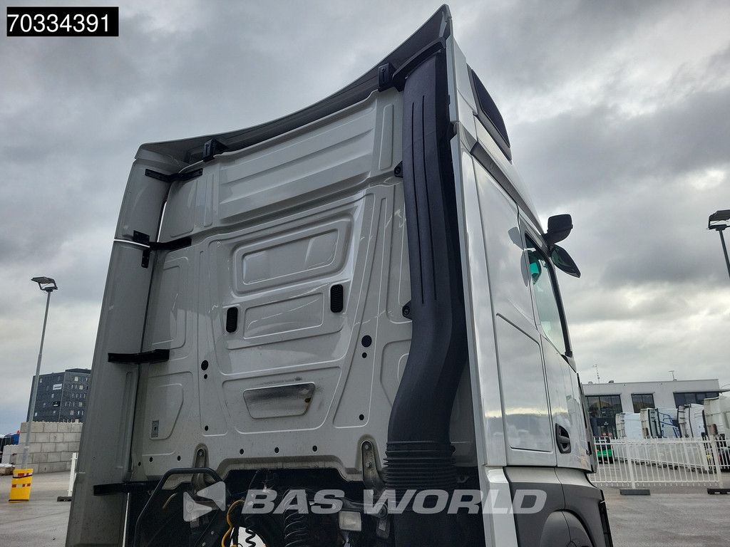 Mercedes Actros 1845 4X2 StreamSpace Retarder Standklima ACC Navi