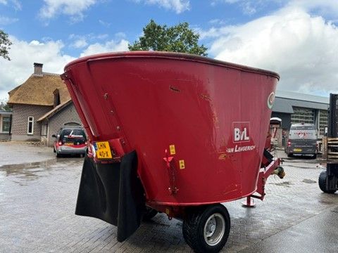Gebruikte BVL Vmix 10N voermengwagen met 1 vijzel