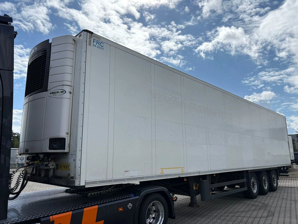 Schmitz Cargobull N/A Carrier Vector 1550 D+E 250H 265B APK/TUV 11-2026