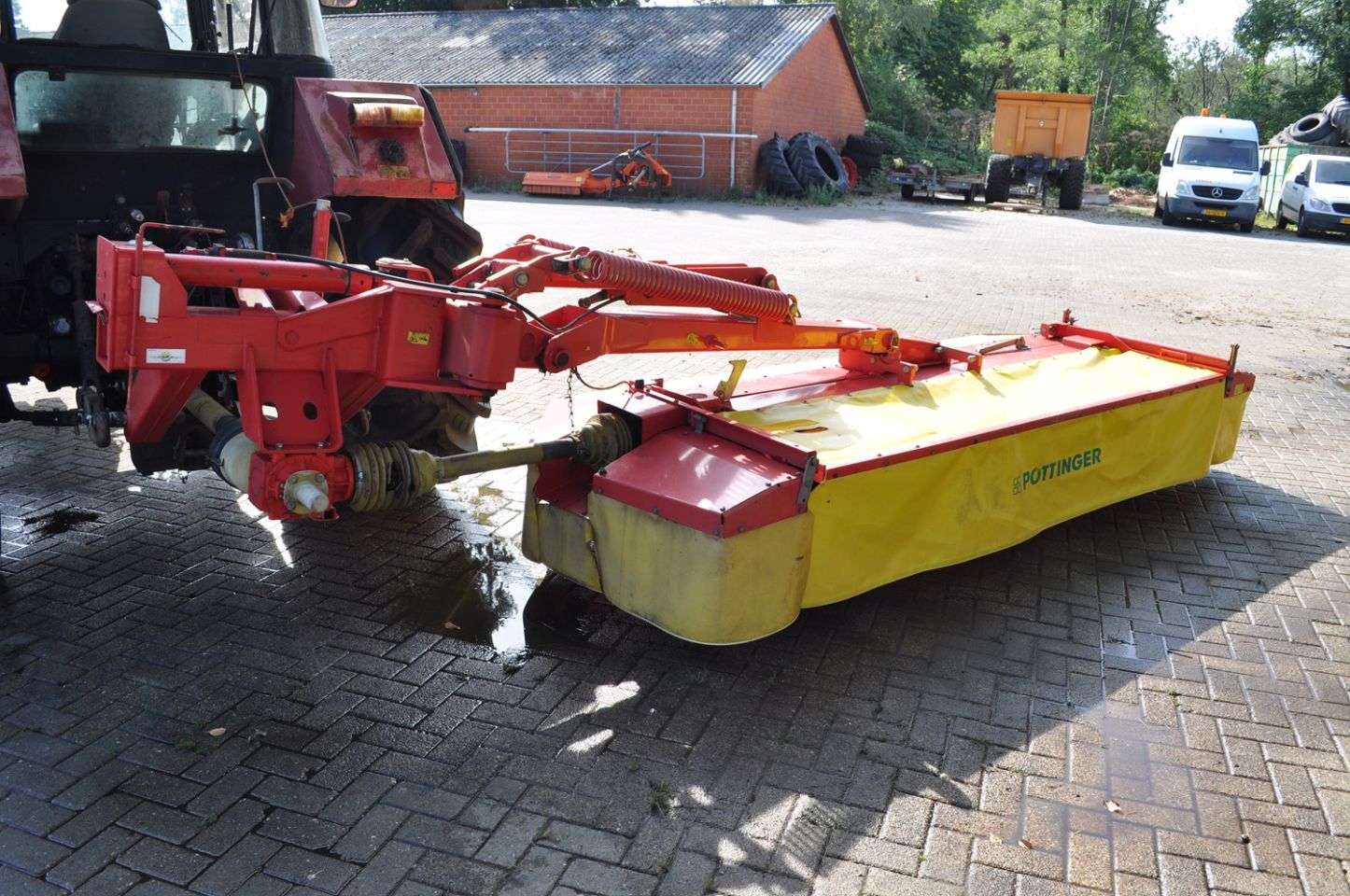 Pottinger schijvenmaaier met kneuzer