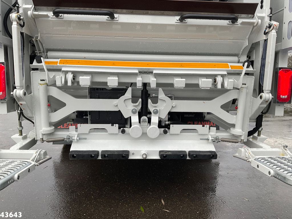FUSO Canter 9C18 Geesink 7m³