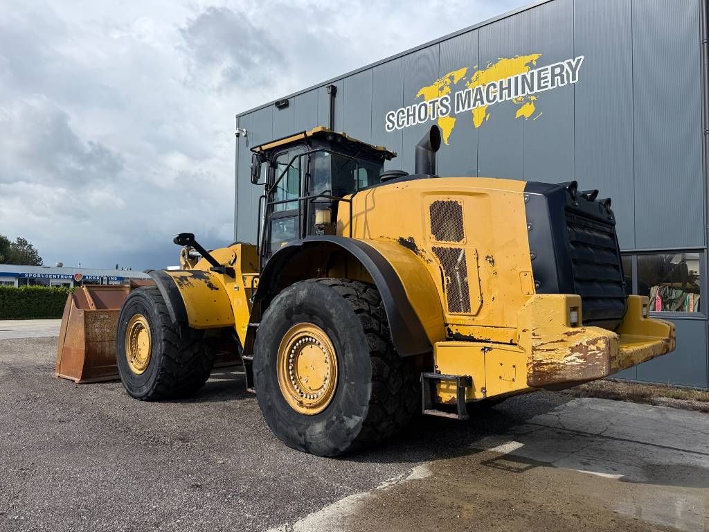 CAT 982 M
