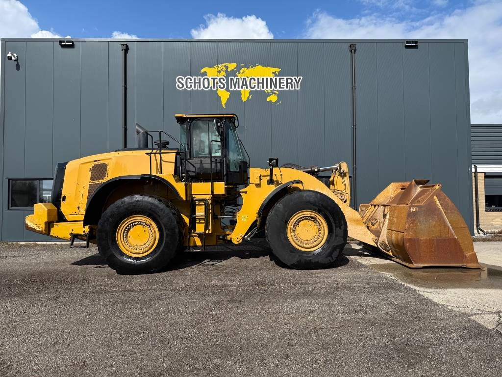 CAT 982 M