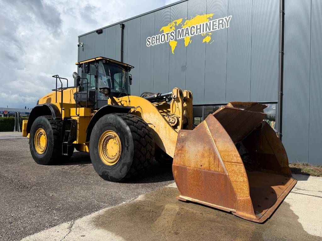 CAT 982 M