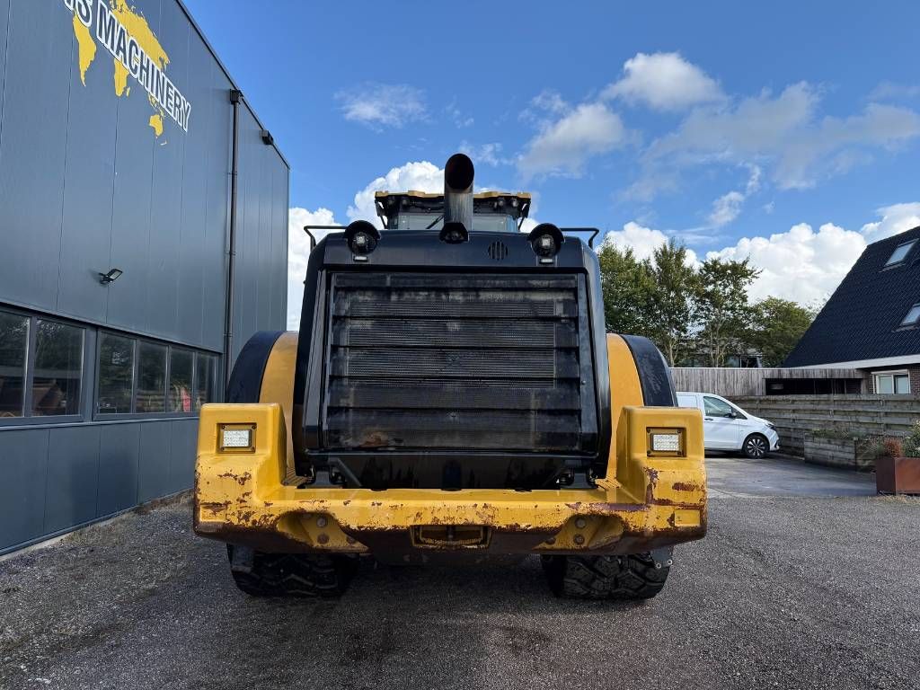 CAT 982 M