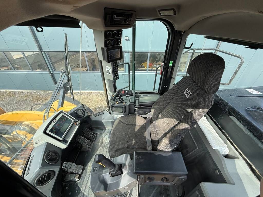 CAT 982 M