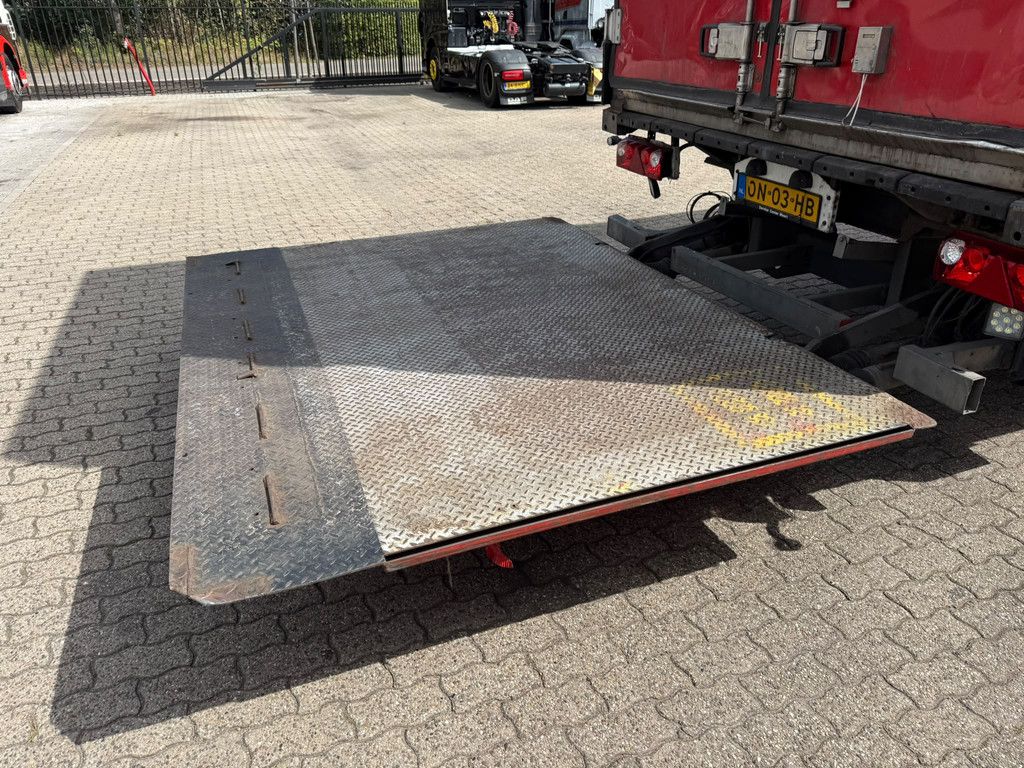 Schmitz Cargobull Thermo King SLXe Spectrum dakschade! Multi temp Stuuras
