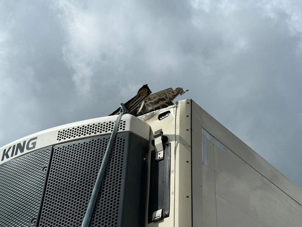 Schmitz Cargobull Thermo King SLXe Spectrum dakschade! Multi temp Stuuras