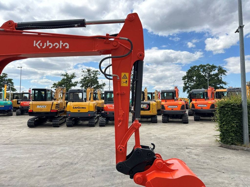 Raupenbagger Kubota KX155-3SZ Diesel 28,8 kW 2012