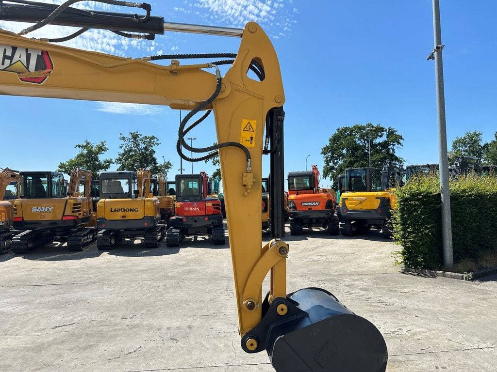 Crawler excavator Caterpillar 305.5E2 Diesel 34.1kW 2014